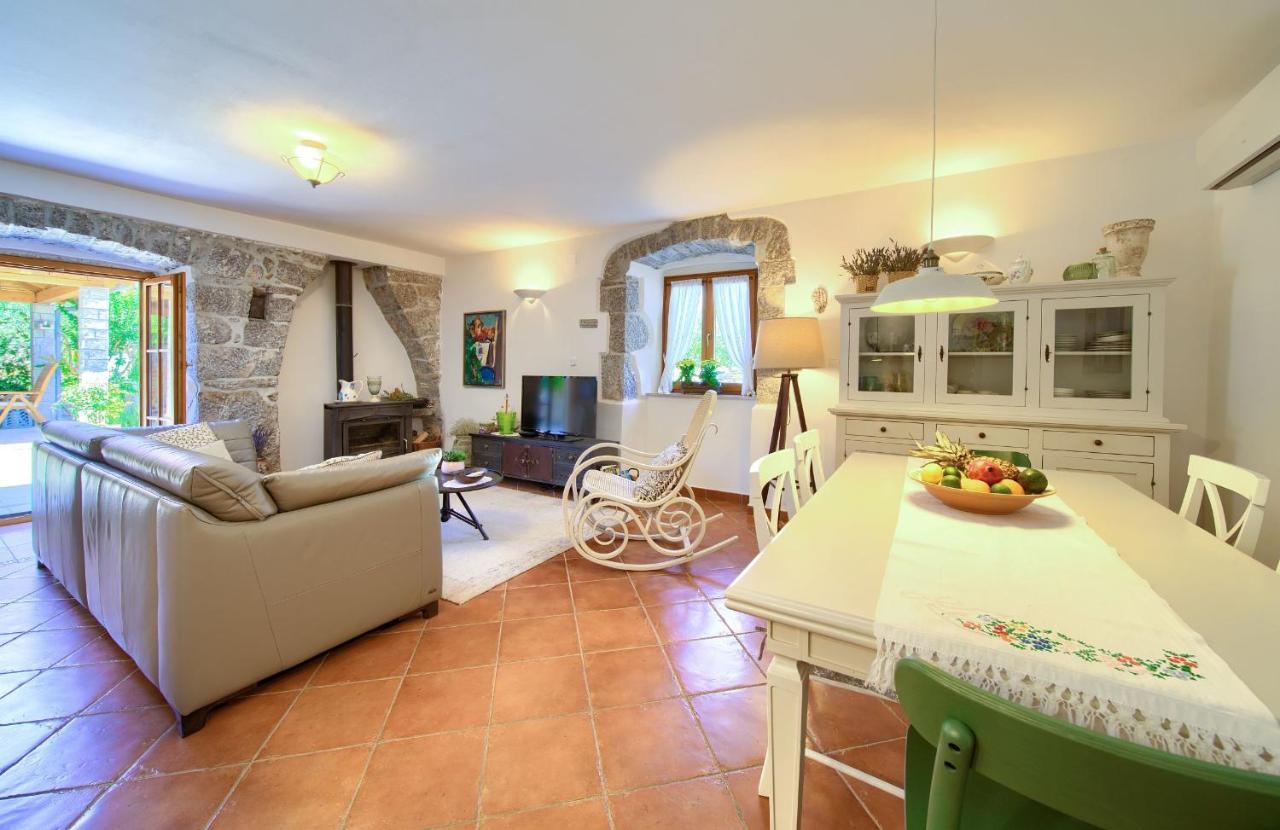Holiday Home Lavanda Kornić Extérieur photo